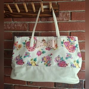 Betsey Johnson  floral purse